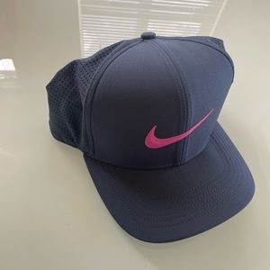 nike golf hat M/L